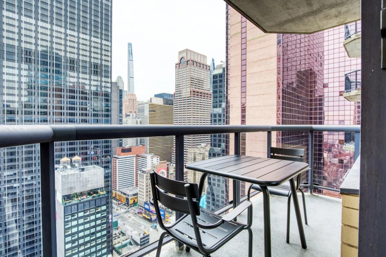 Midtown 1Br W Gym Elevator Nr Rockefeller Ctr Nyc-1401 Apartment New York